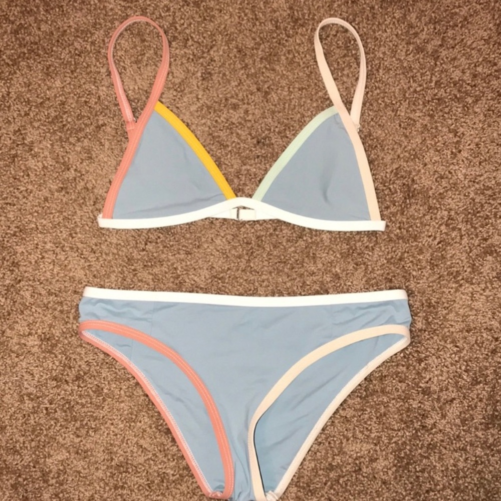 Tavik swim suit size small